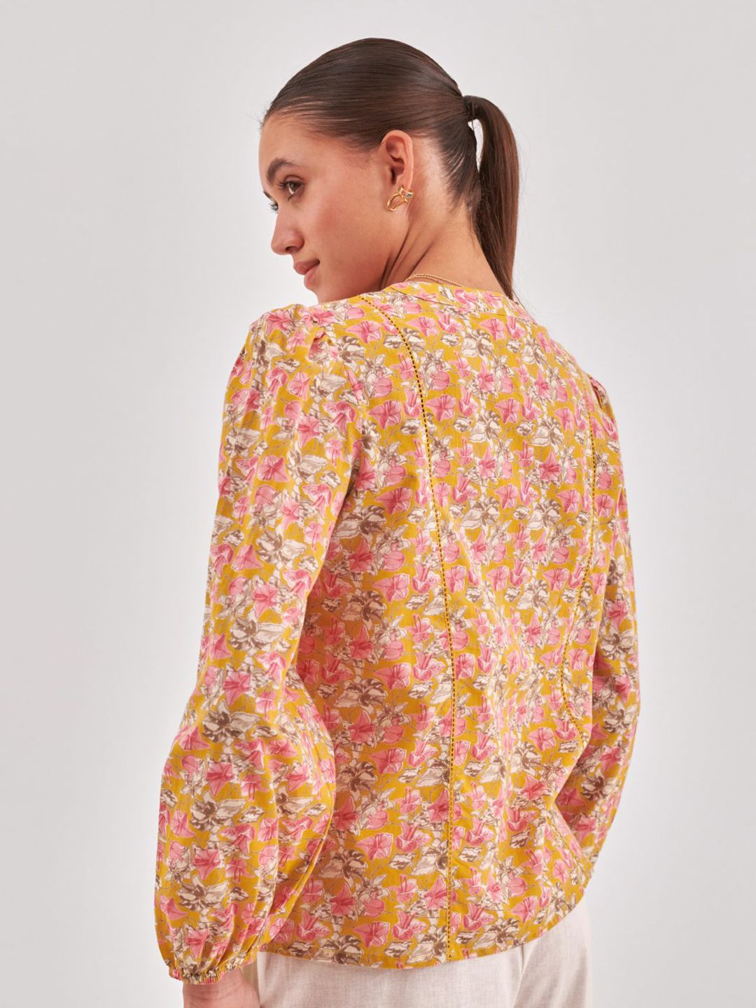 Buy QOMN Floral Print Puff Sleeve Cotton Top - Tops for Women