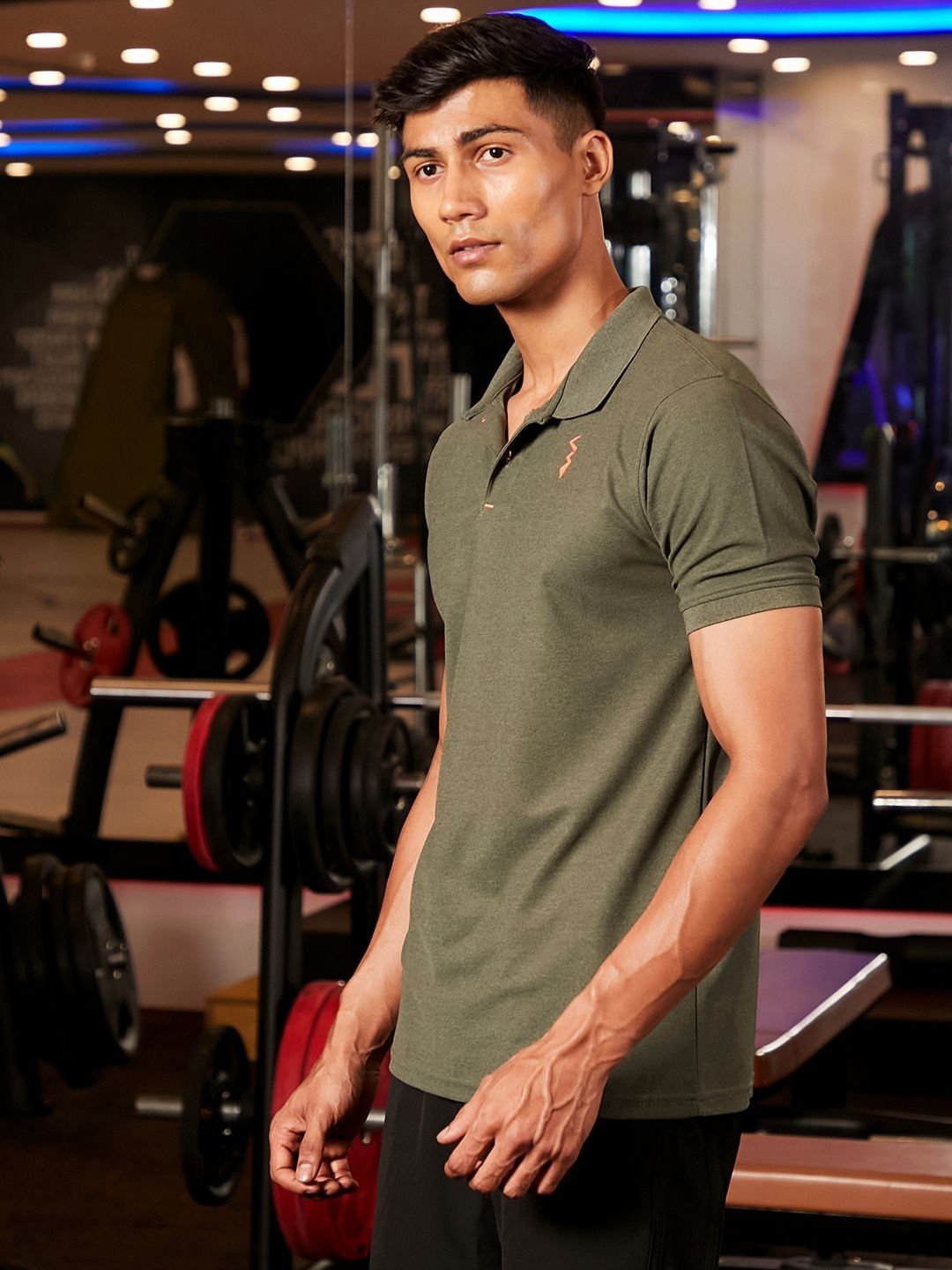 CAHOOT Men Solid Polo Collar T-shirt