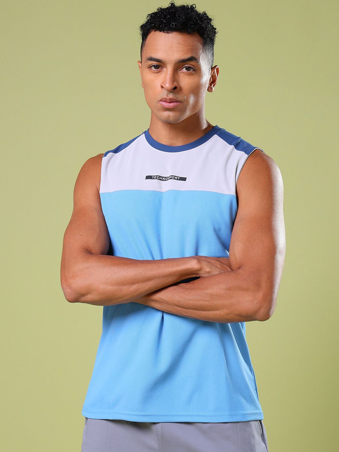 Technosport Colorblocked Sleeveless Slim Fit Gym Vests