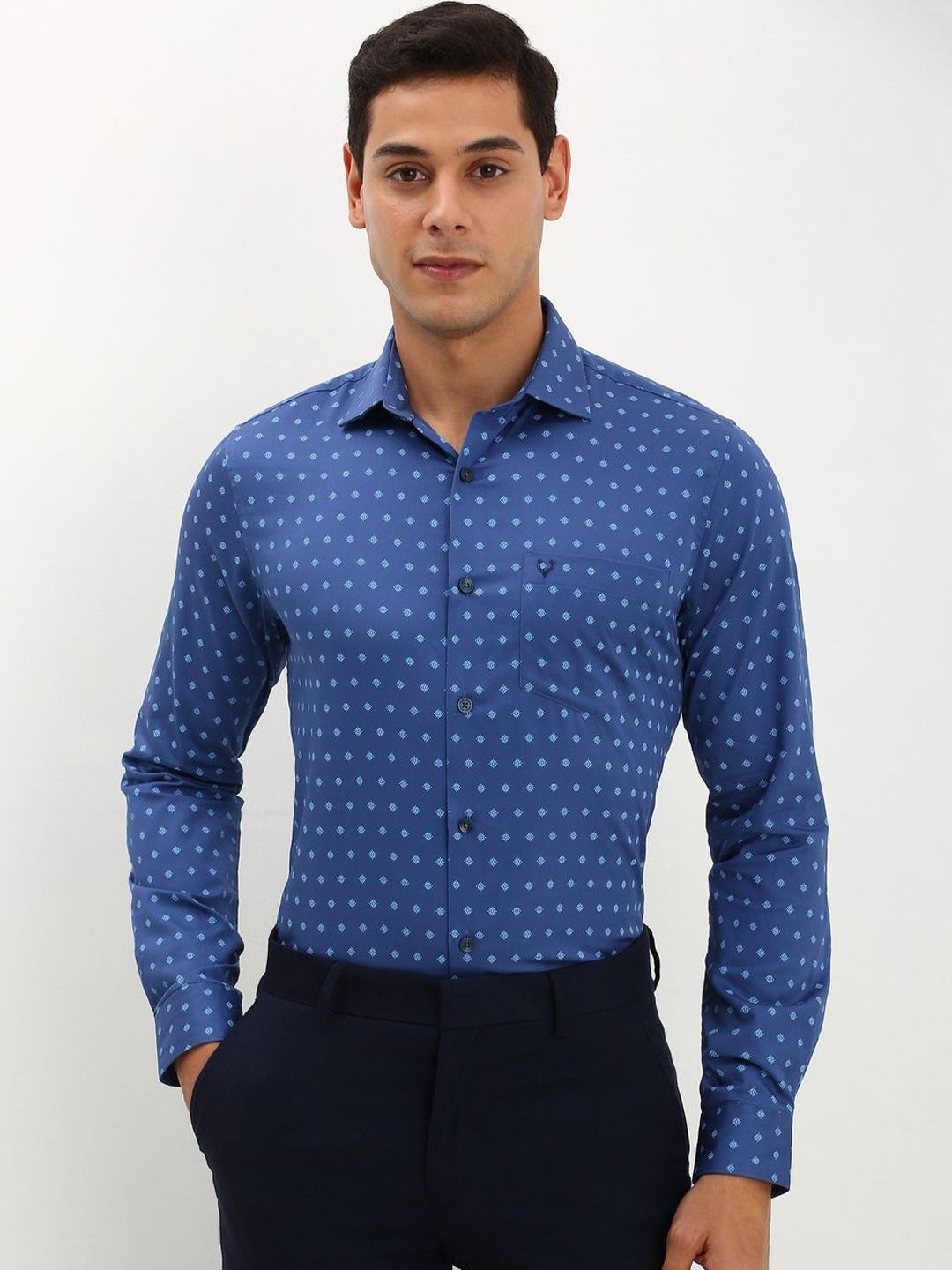 Allen Solly Men Spread Collar Geometric Printed Cotton Slim Fit Formal Shirt