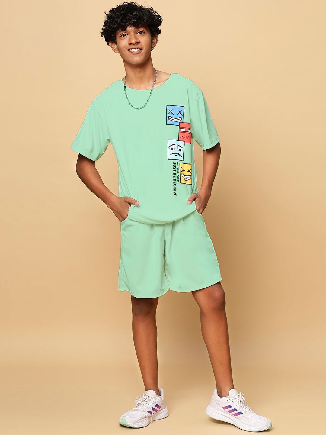 TeenTrums Boys Graphic Printed T-Shirt With Shorts