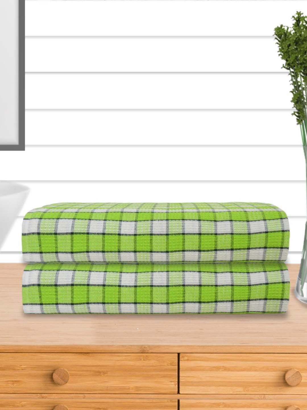Aura Green 2 Pieces Printed Cotton 210 GSM Bath Towels