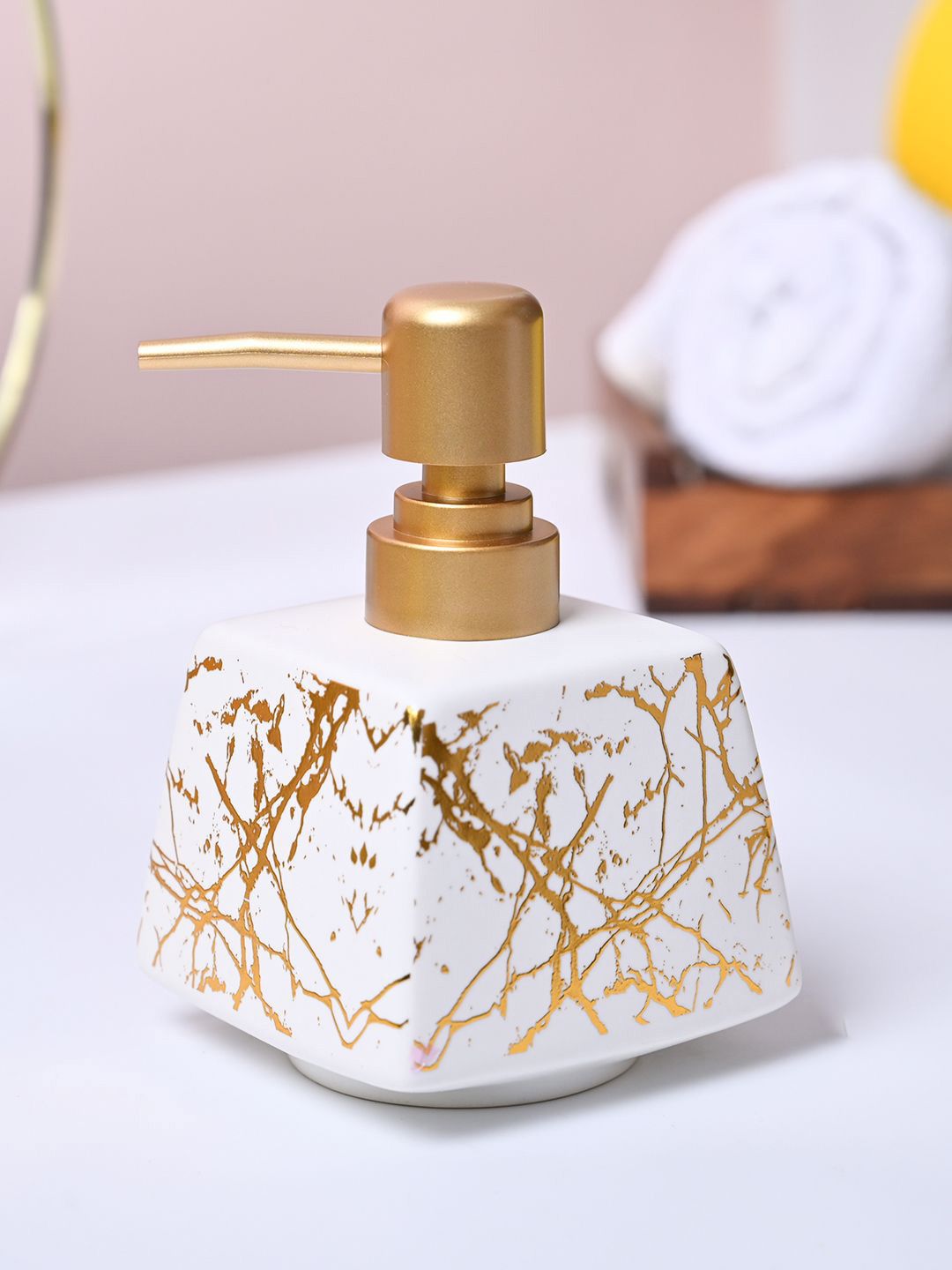MARKET99 Off White & Gold-Toned Abstract Printed Glossy Ceramic Soap Dispenser