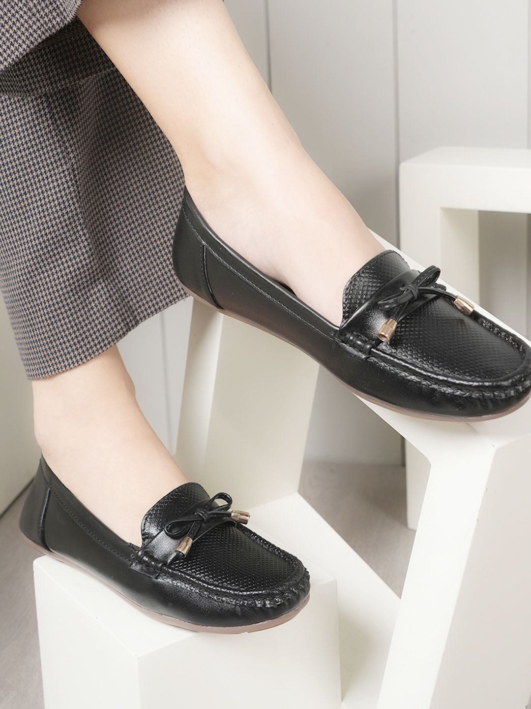 DressBerry Women Casual Everyday Loafers