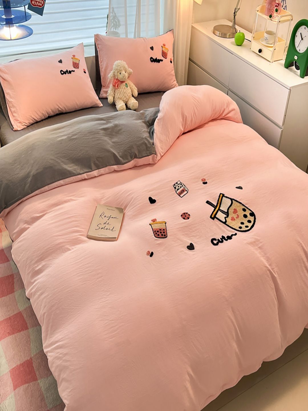 JC HOME Grey & Peach Coloured Embroidered Double King Regular Bedding Set