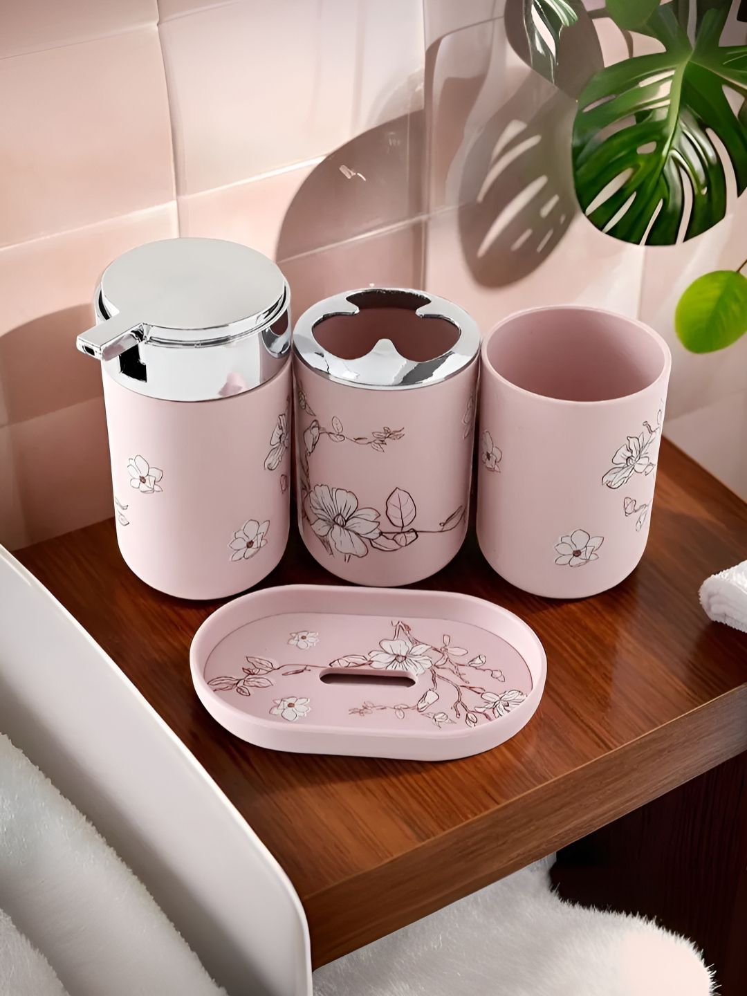 UMAI Pink 4 Piece Floral Ceramic Bath Accessories Set