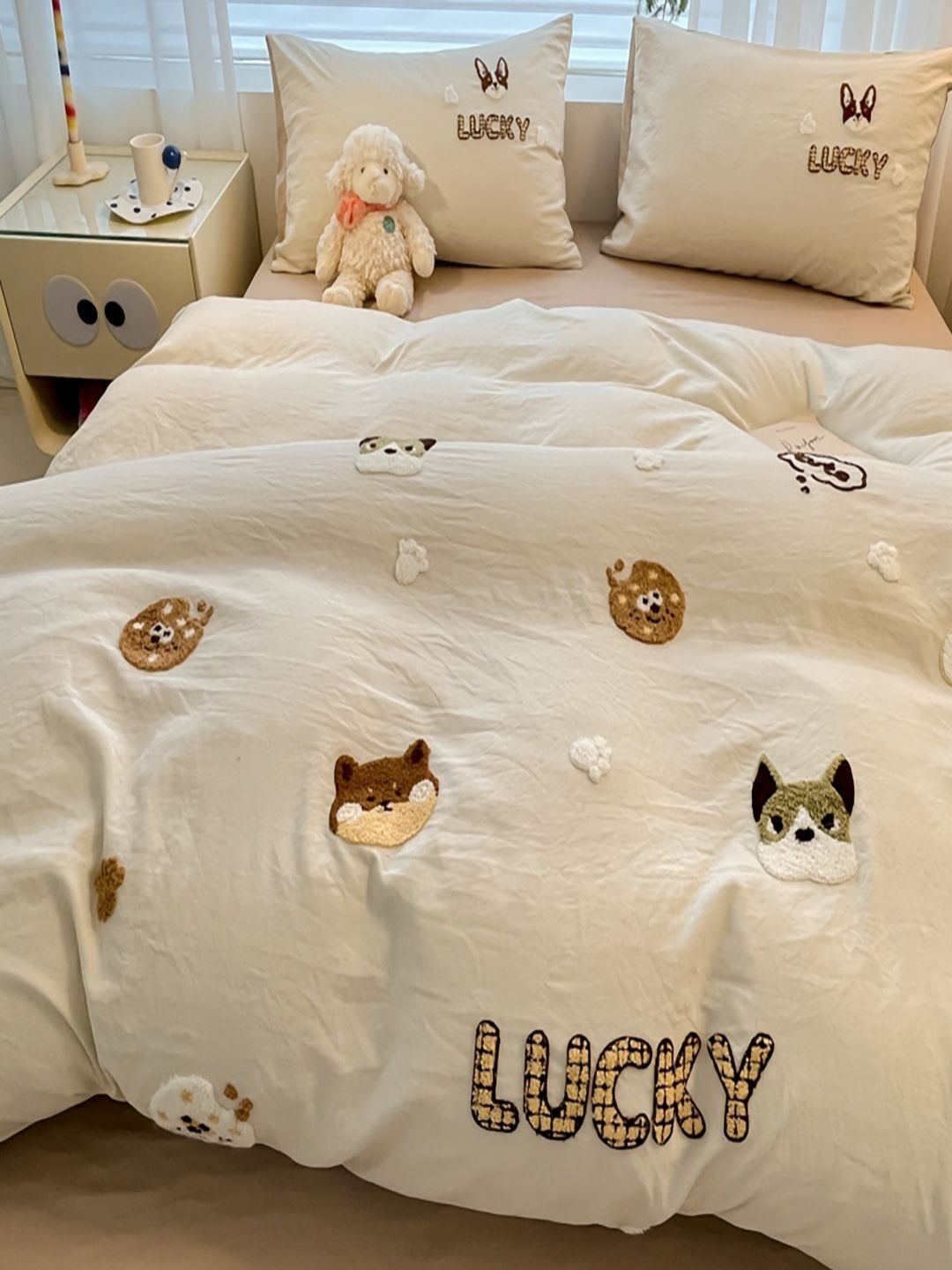 JC HOME Khaki & White Embroiderd Double Extra Large Regular Bedding Set