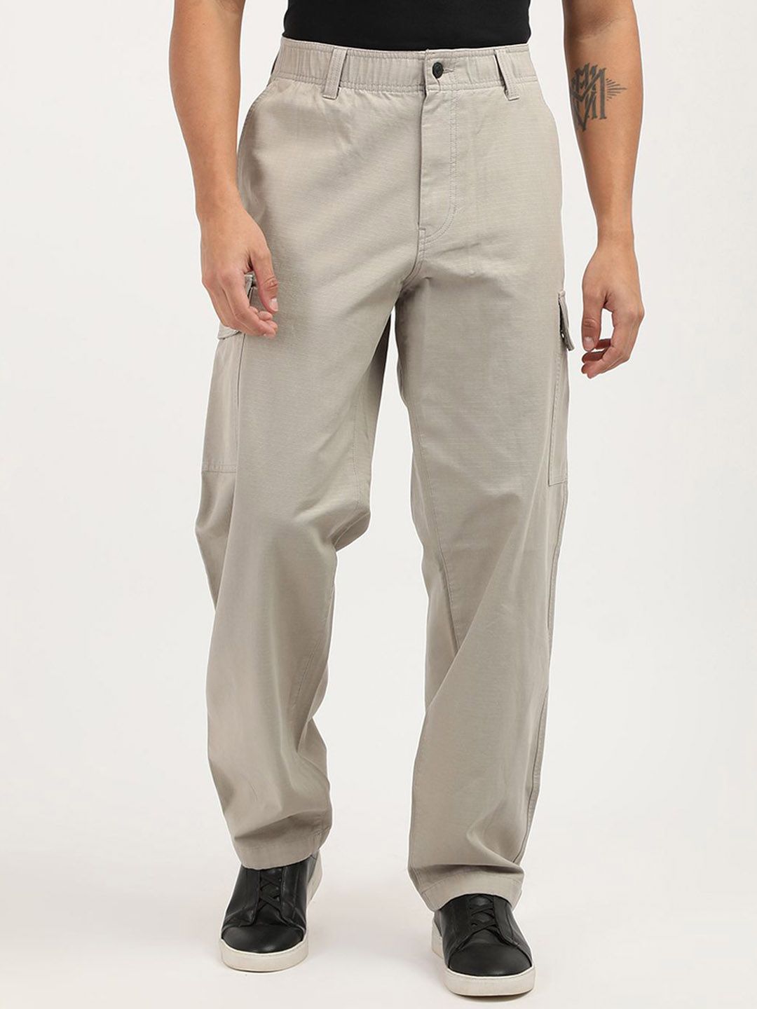 Calvin Klein Jeans Men Straight Fit Mid-Rise Trousers