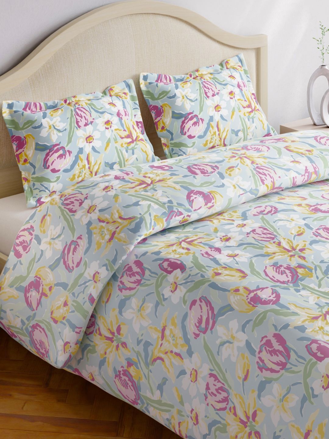 Pure Cotton King Bedsheet With 2 Pillow Covers haus & kinder Blue Floral Pure Cotton 180 TC King Fine Bedsheet with 2 Pillow Covers-274 x 274 cm