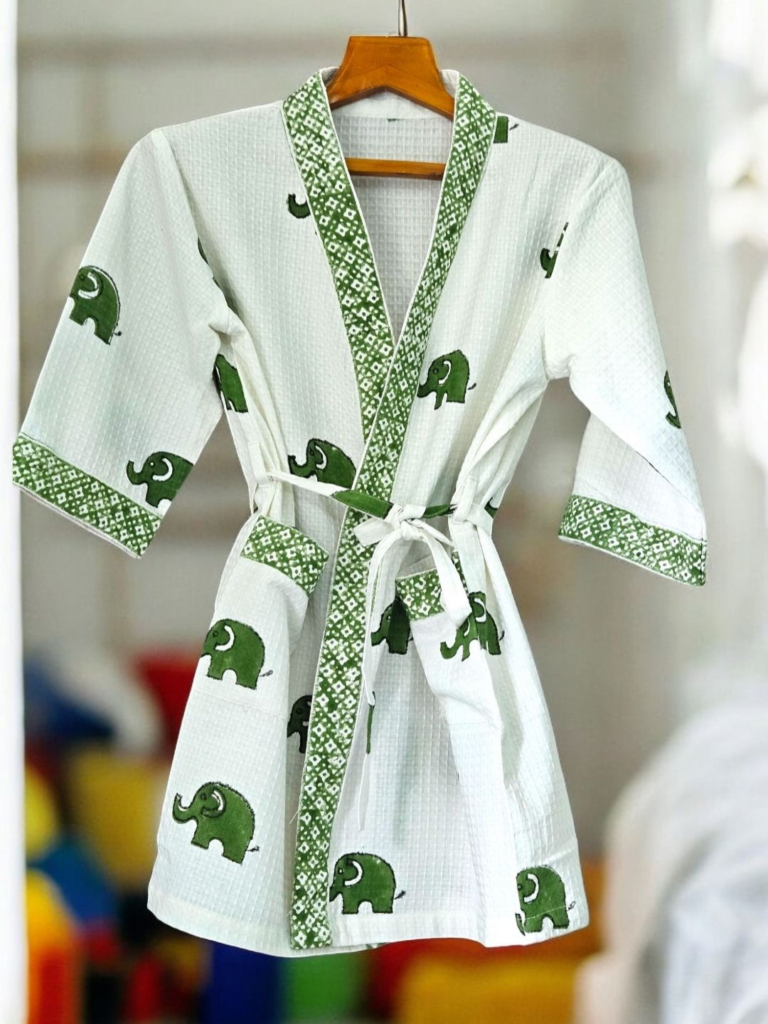 Feels Like Home Royal Kids Elephant Printed Bath Robe