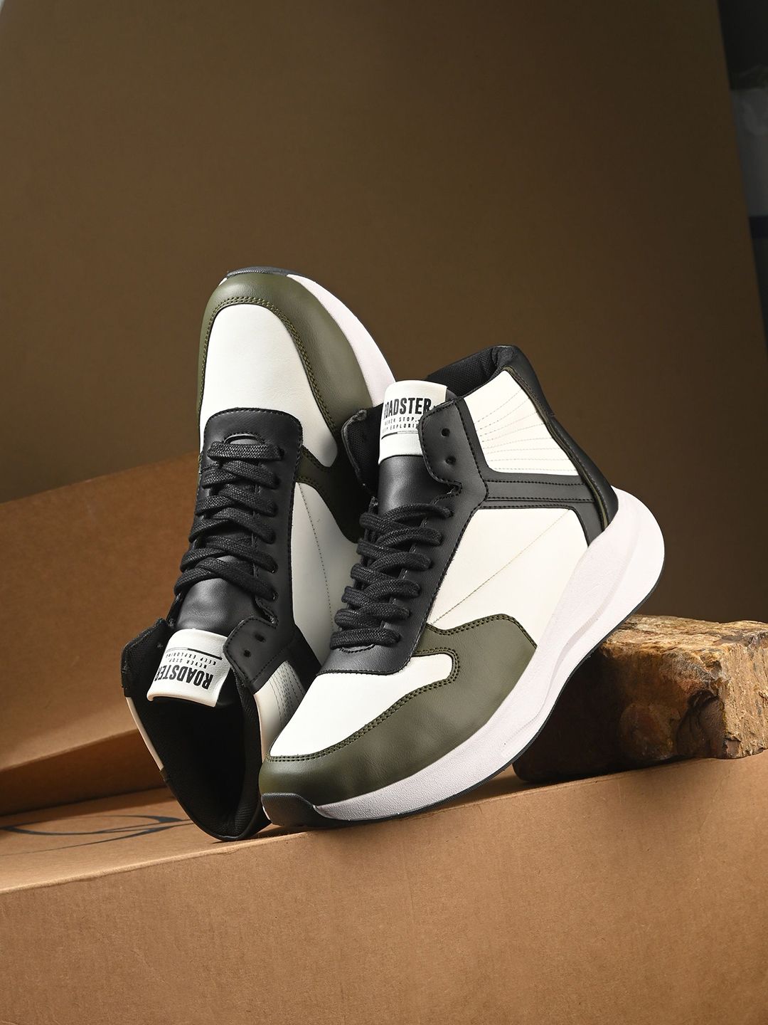The Roadster Lifestyle Co Men Colorblocked Memory Foam Running Sneakers