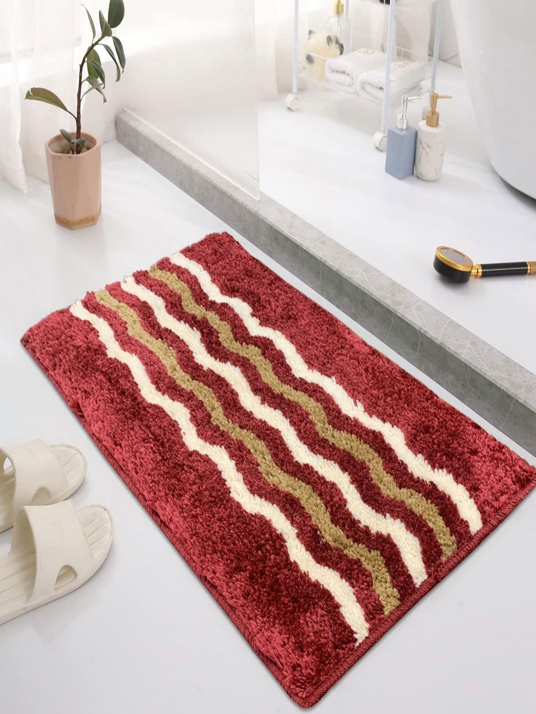 LUXEHOME INTERNATIONAL Maroon & White Textured 1400 GSM Bath Rugs