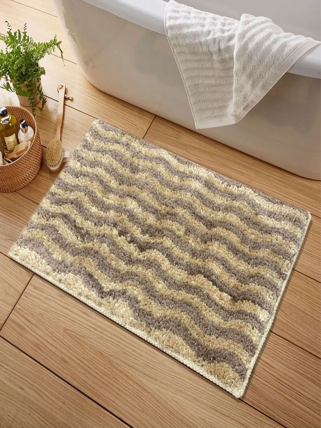 LUXEHOME INTERNATIONAL Beige & Brown Colourblock Anti- Skid Bath Rug