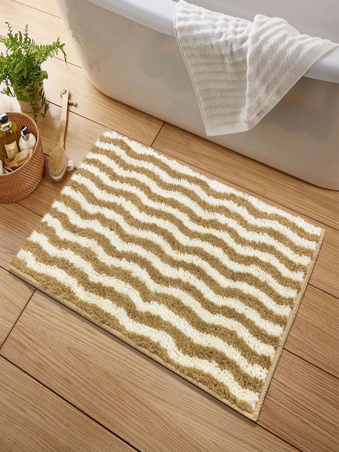 LUXEHOME INTERNATIONAL Tan & Brown Colourblock Anti- Skid Bath Rug