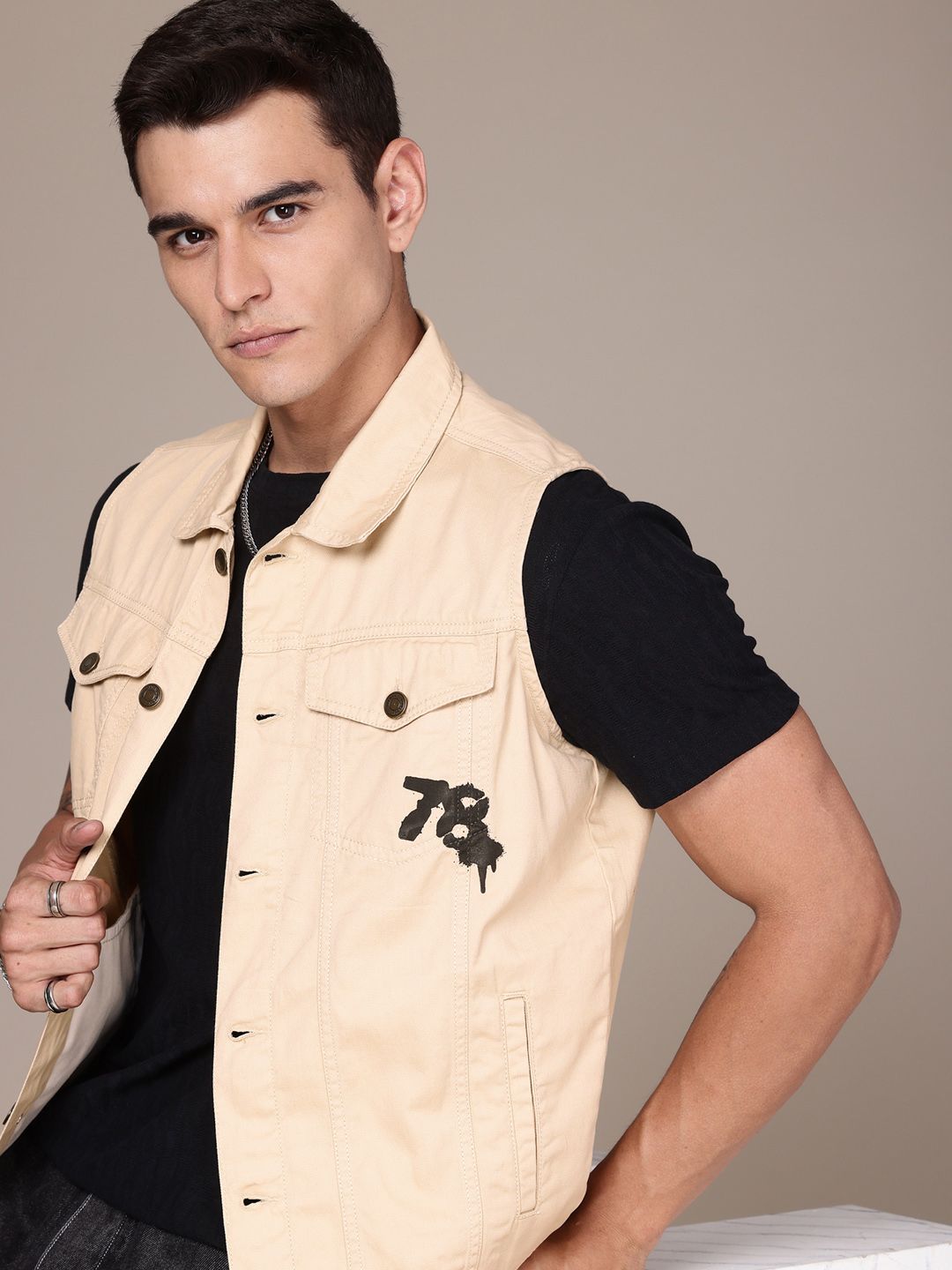 The Roadster Life Co. Sleeveless Pure Cotton Tailored Jacket
