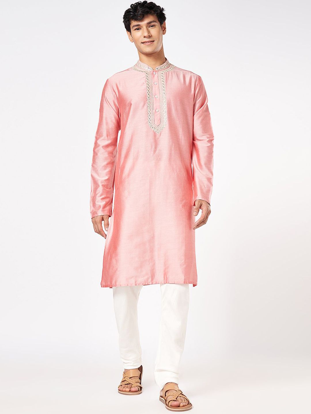 indus route by Pantaloons Ethnic Motifs Embroidered Mandarin Collar Straight Kurta