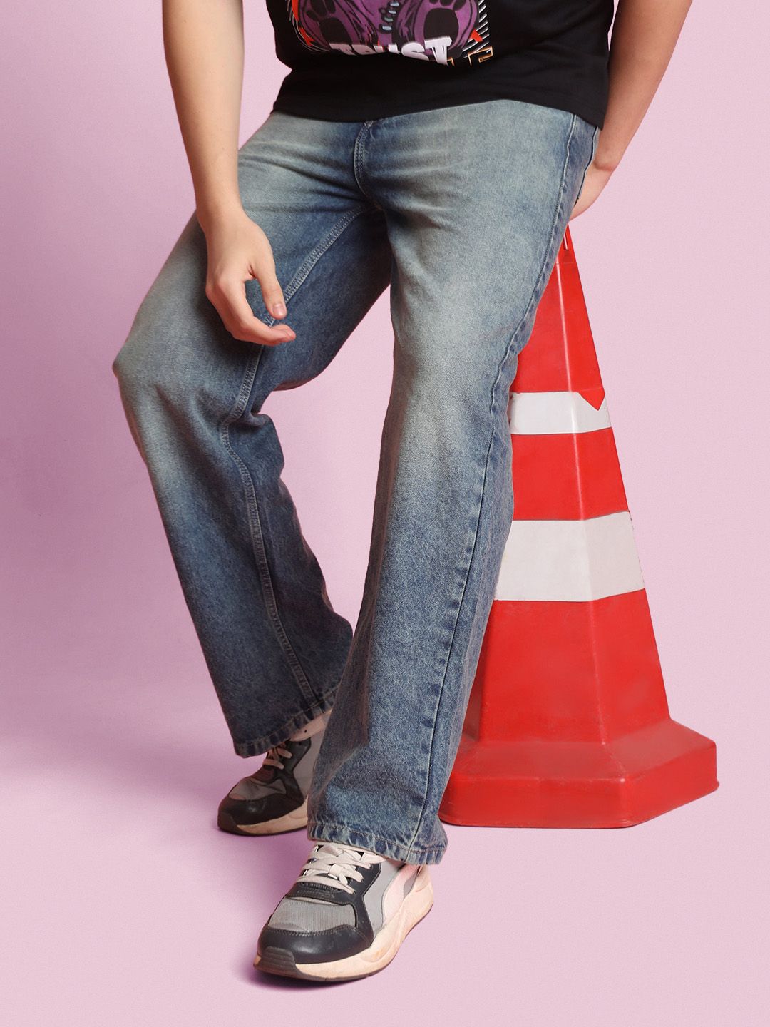 Bene Kleed Men blue High-Rise Light Fade Baggy Jeans