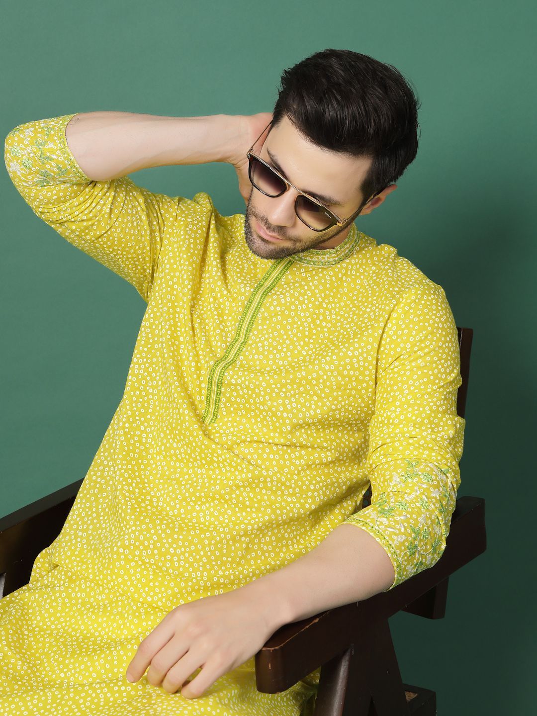 Sangria Sangria Lime Green Bandhani Printed Mandarin Collar Thread Work  Cotton Straight Kurta