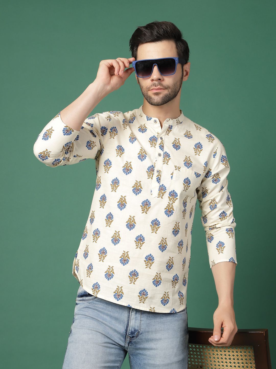 Sangria X fwd White Floral Printed Band Collar Regular Pure Cotton Straight Kurta