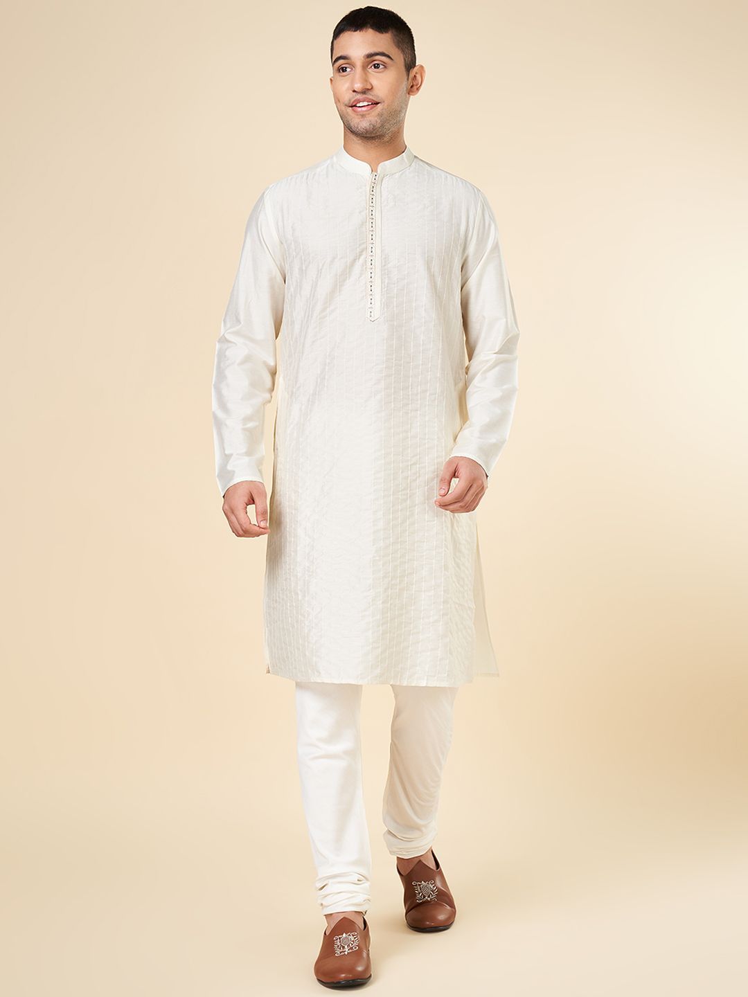 indus route by Pantaloons Striped Embroidered Mandarin Collar Straight Kurta