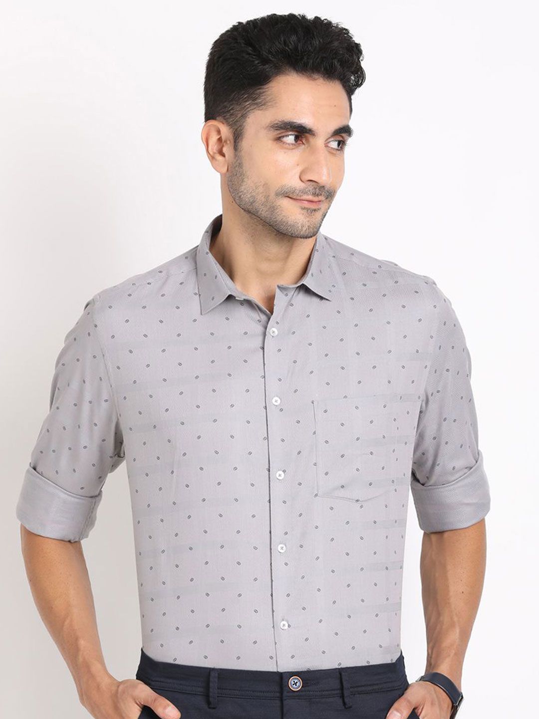 Turtle Men Standard Slim Fit Spread Collar Conversational Printed Cotton Formal Shirt