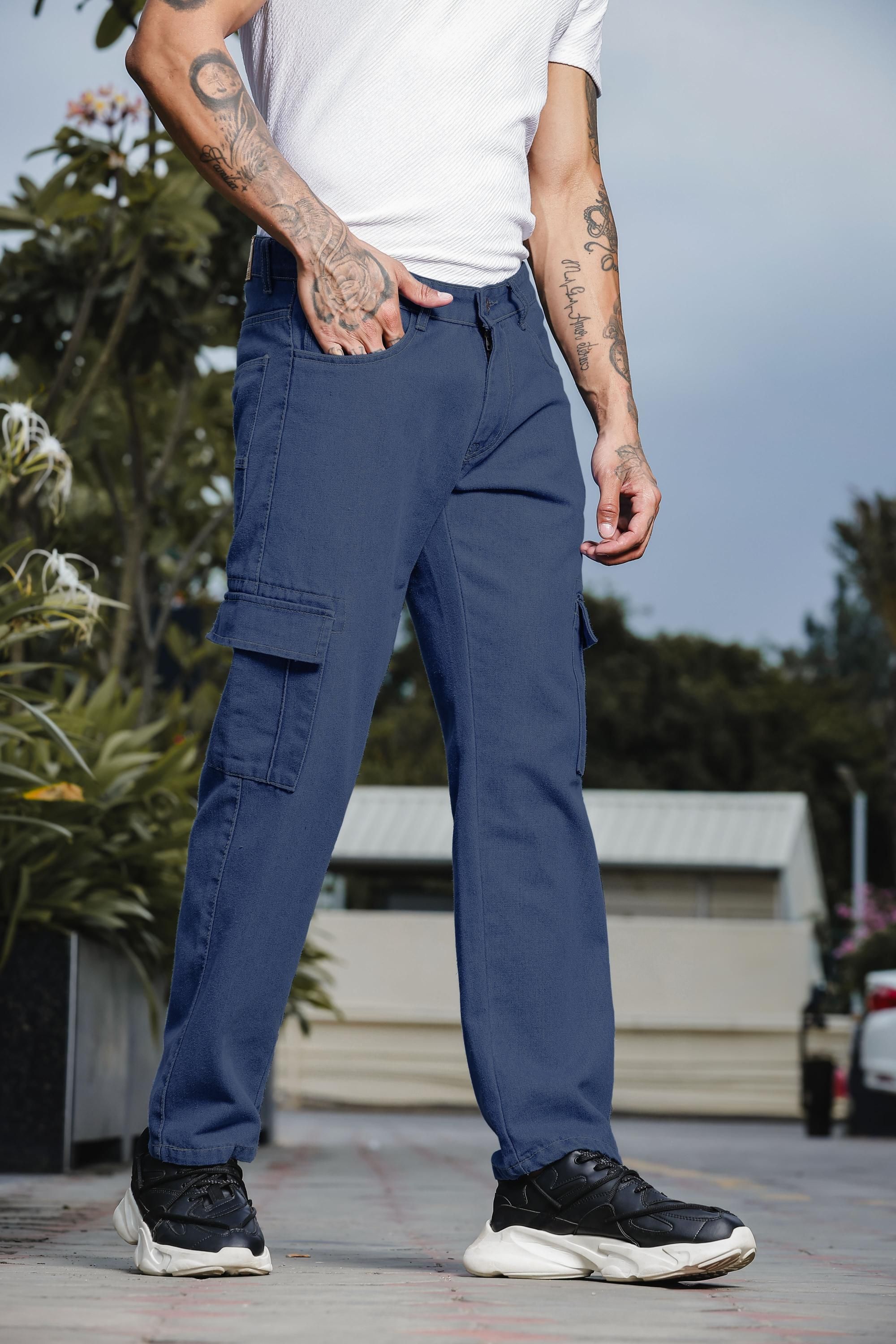 RAGZO Men Relaxed Fit Low Distress Jeans