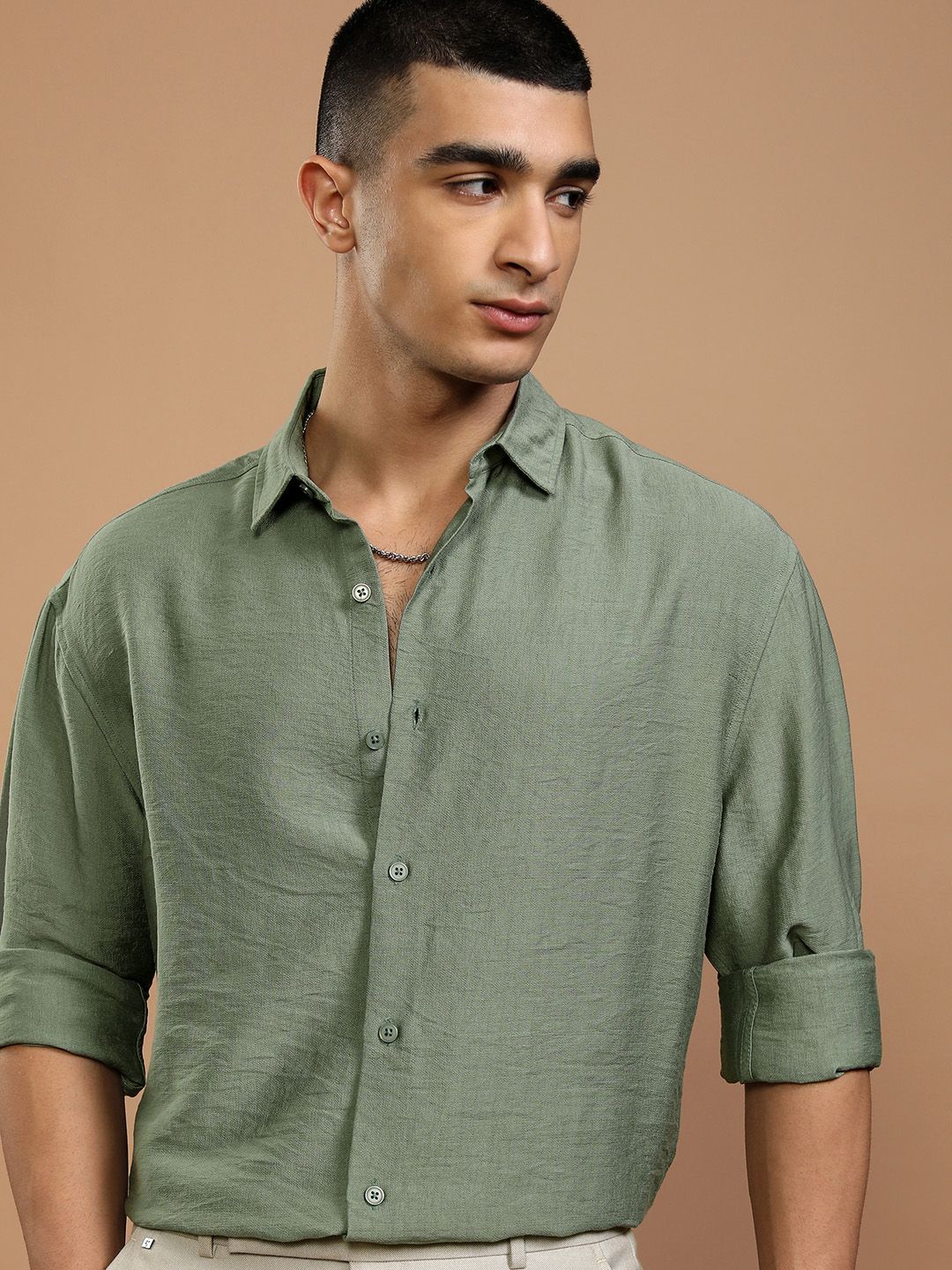 HIGHLANDER Men Textured Spread Collar Casual Shirt