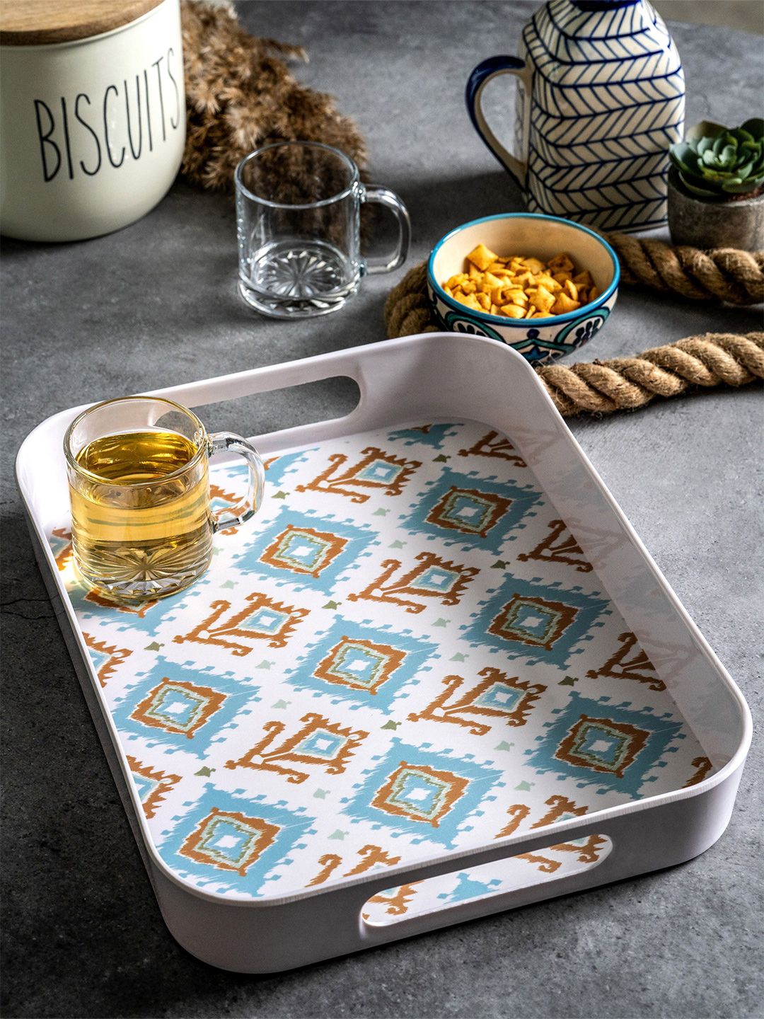 GOODHOMES White & Blue Printed Serving Tray