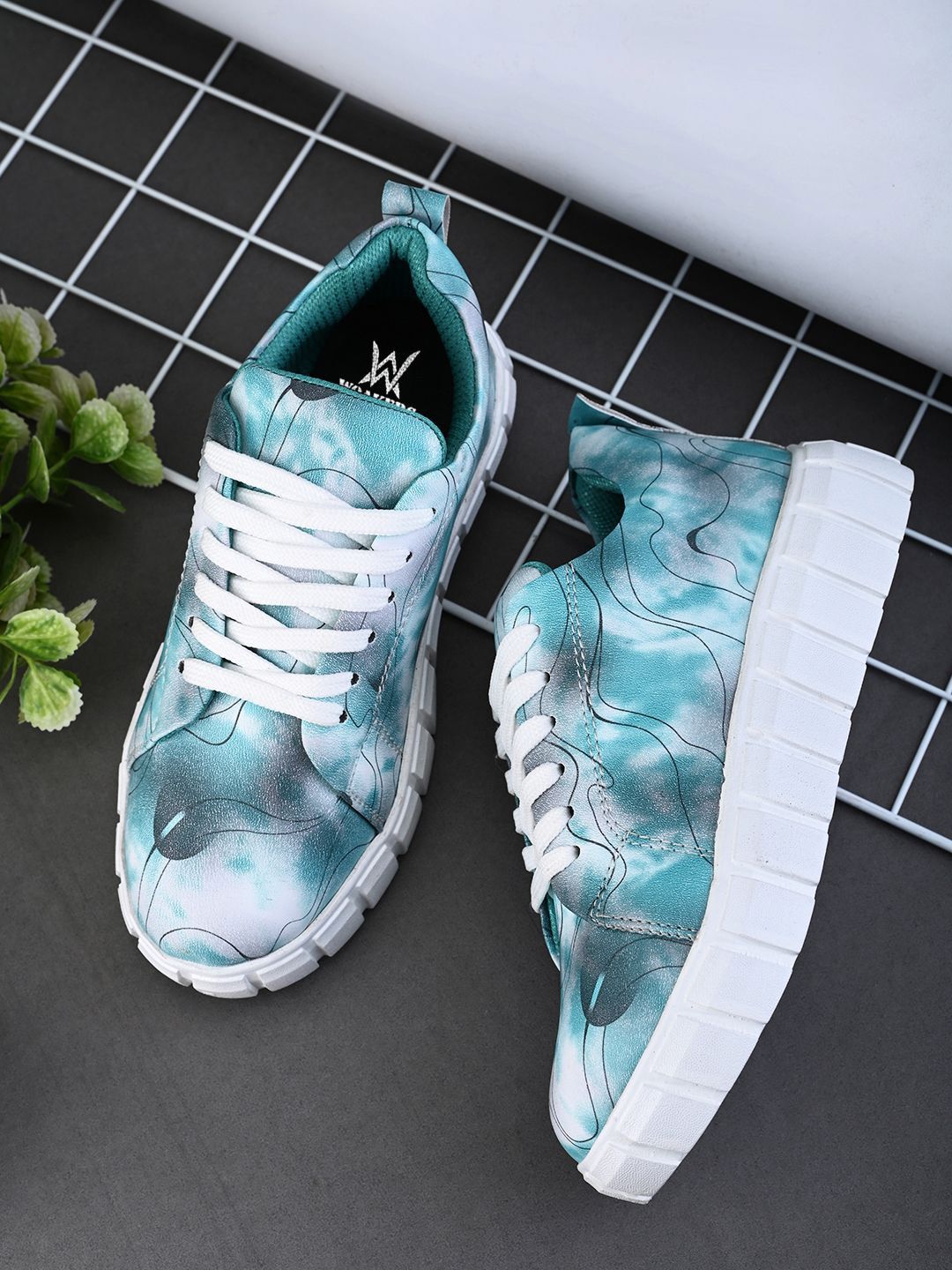 Woakers Women Printed Lace-Ups Sneakers