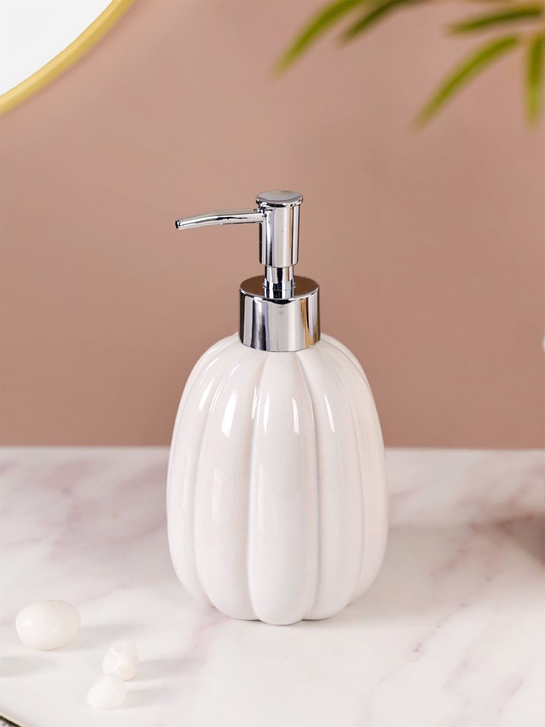 Nestasia White & Silver-Toned Textured Ceramic Soap Dispenser 400 ml