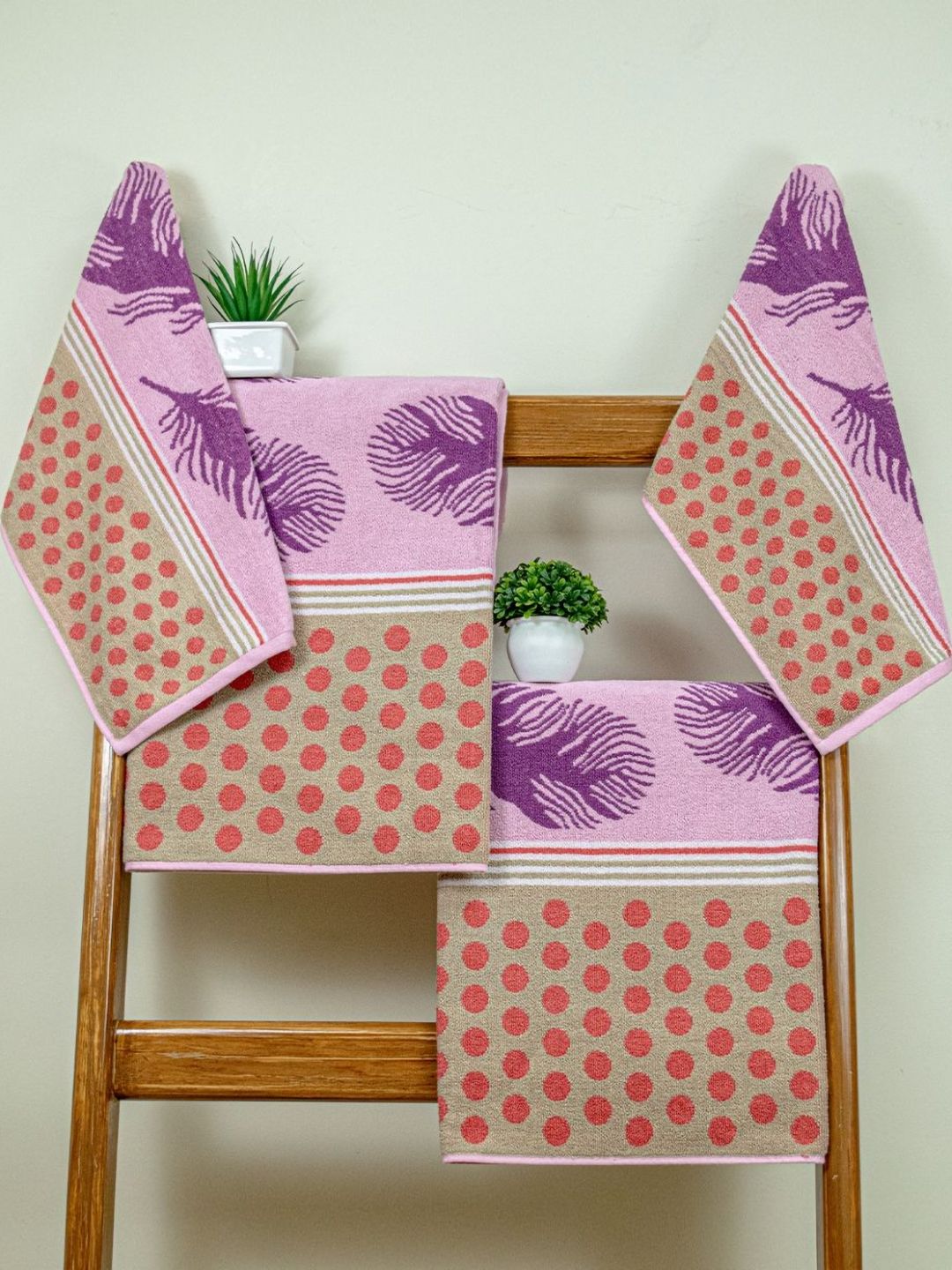 RANGOLI Picasso Purple & Red 4 Piece Printed Pure Cotton 450 GSM Towel Set