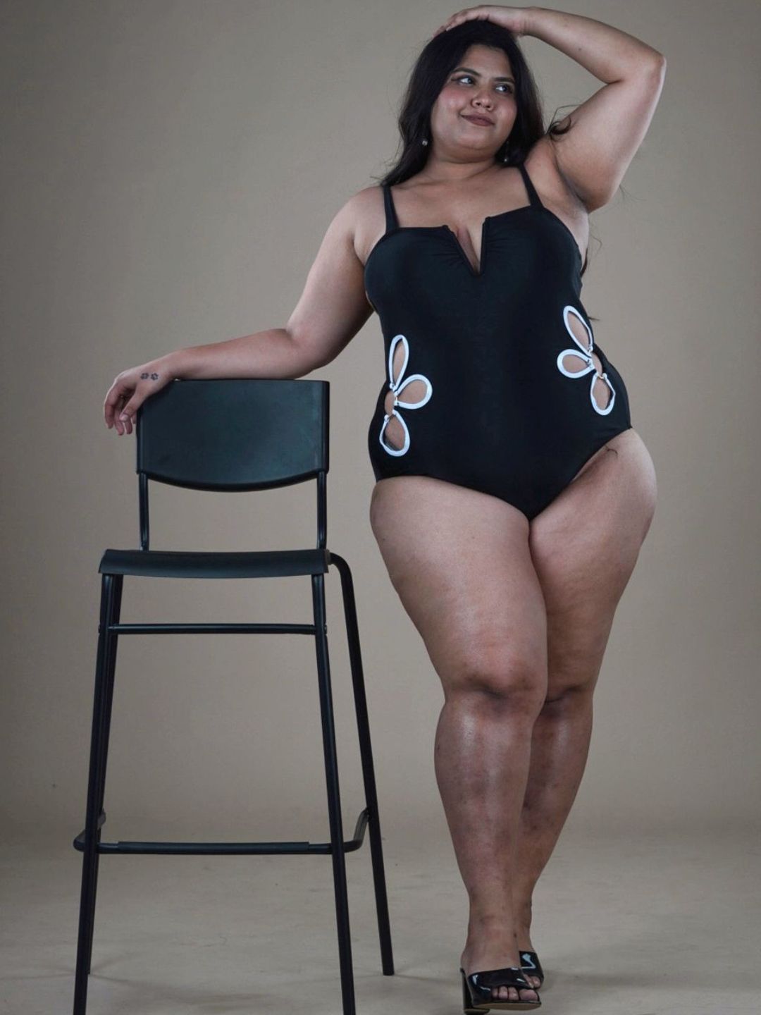 WomanLikeU Black Solid Padded Cut-Out Monokini