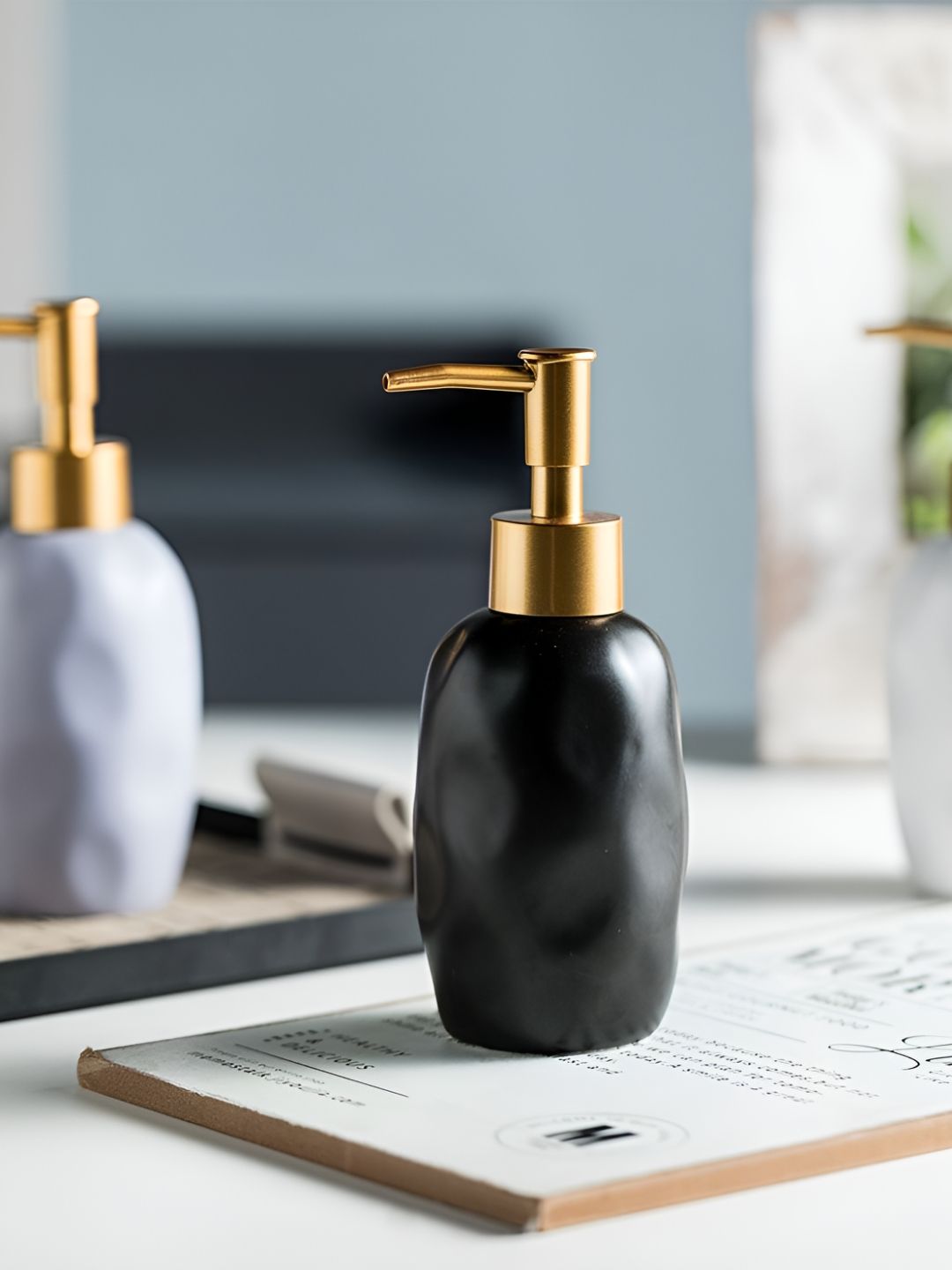 FabSeasons Black Textured Contemporary Ceramic Soap Dispenser 200 ml