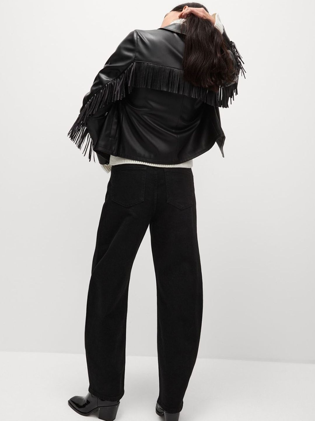 Mid Rise Relaxed Barrel Fit Jeans