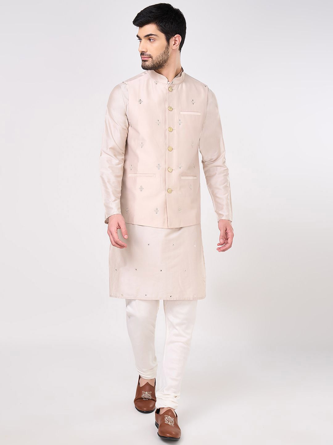 indus route by Pantaloons Embroidered Nehru Jacket