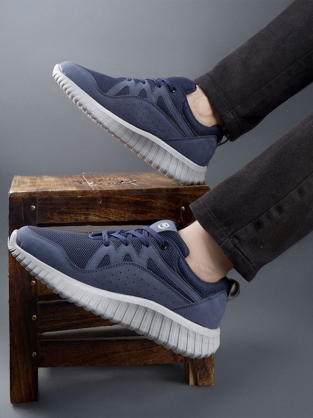 Bxxy Men Suede Running Non-Marking Shoes
