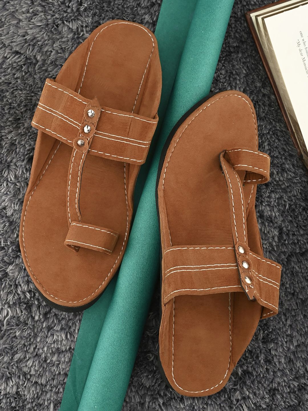 Apratim Men One Toe Flats