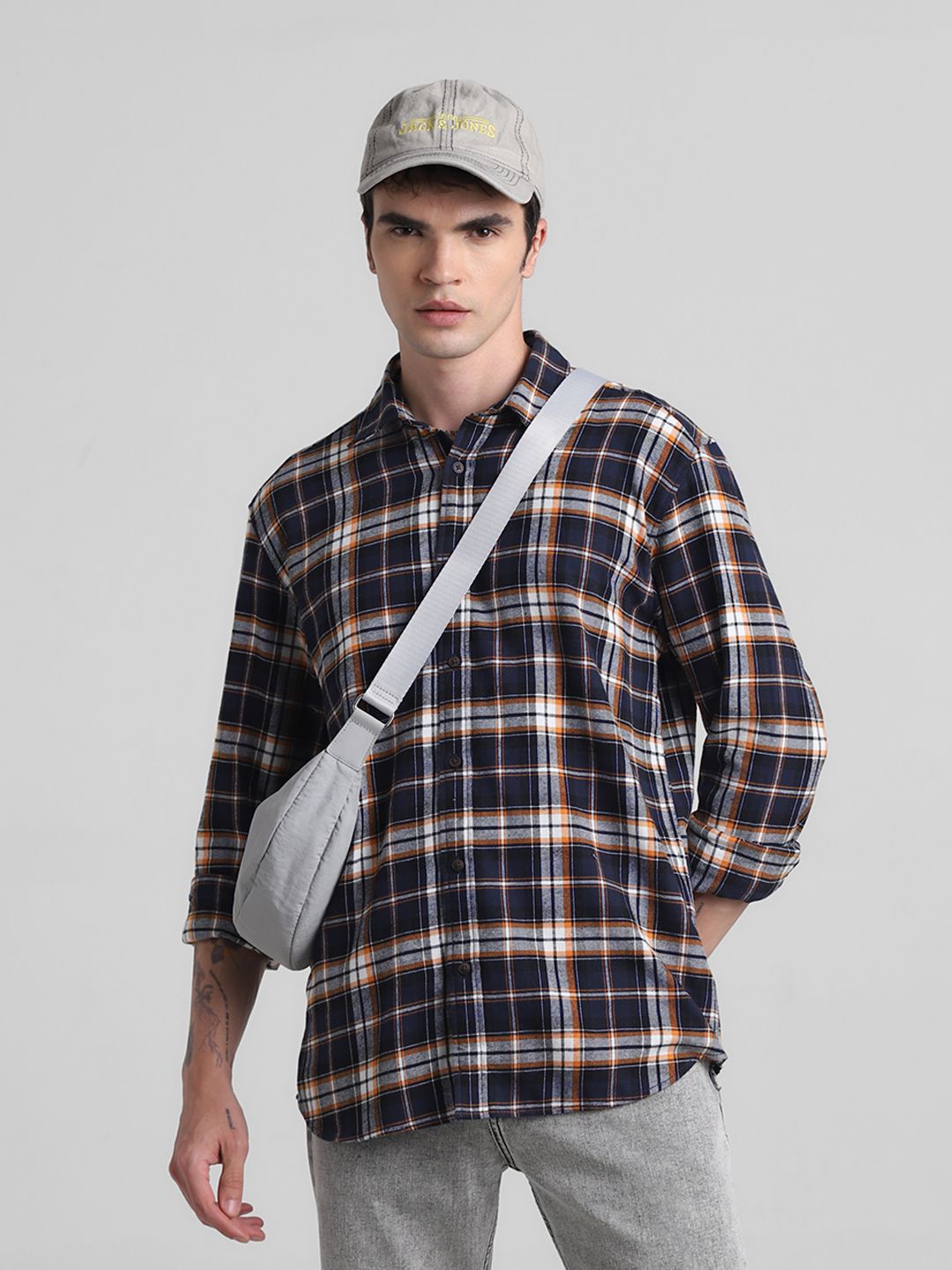 Men Opaque Checked Casual Shirt Offers & Cashback