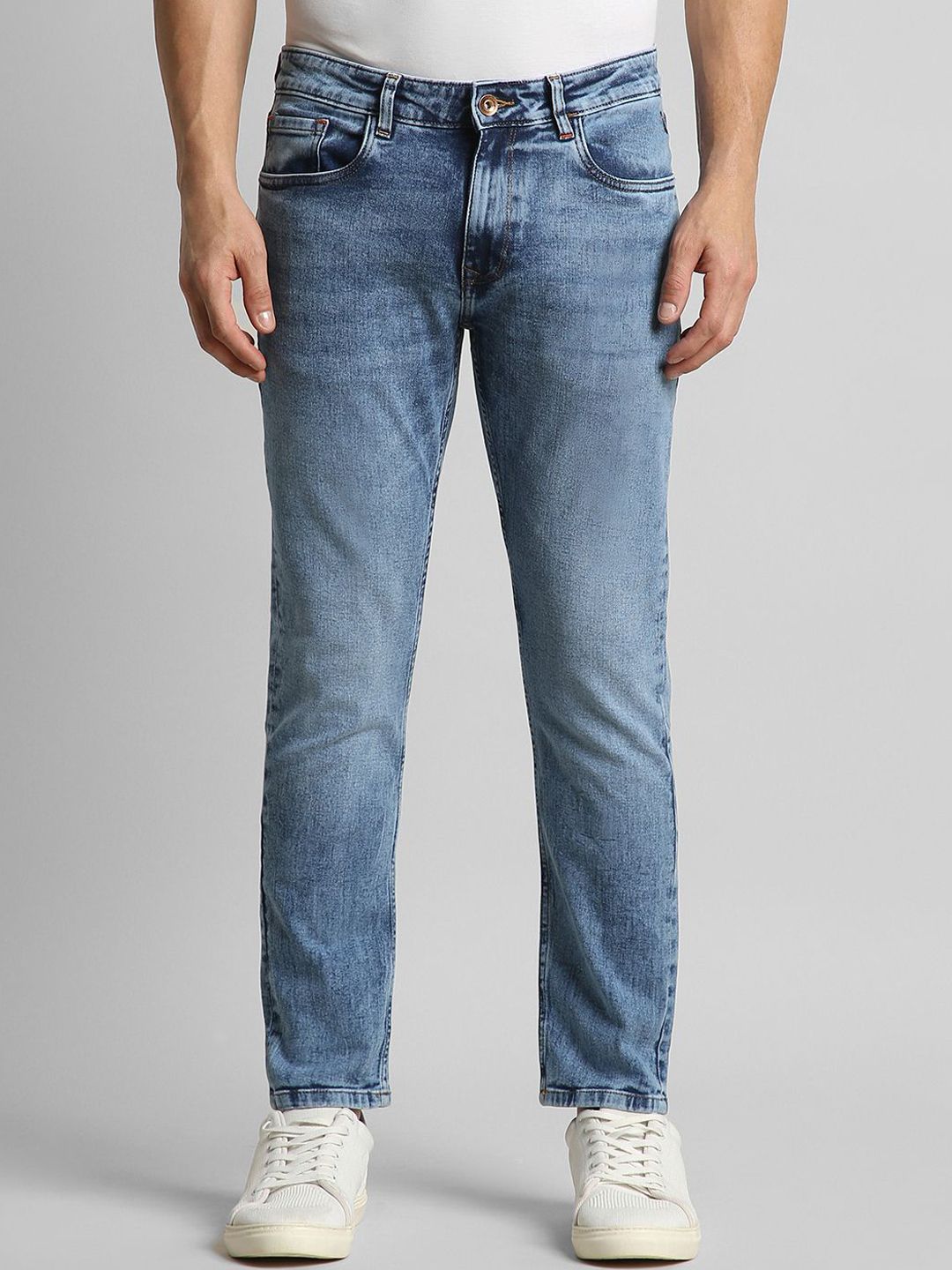 SIMON CARTER LONDON Men Pure Cotton Classic fit Whiskers and Chevrons Heavy Fade Jeans