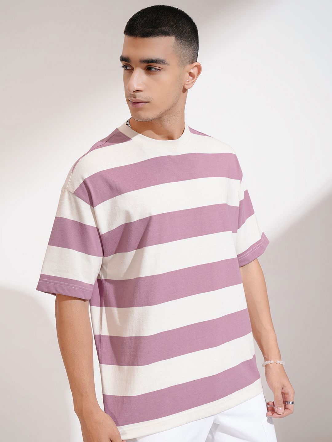 HIGHLANDER Men Striped Drop-Shoulder Sleeves Oversized T-shirt