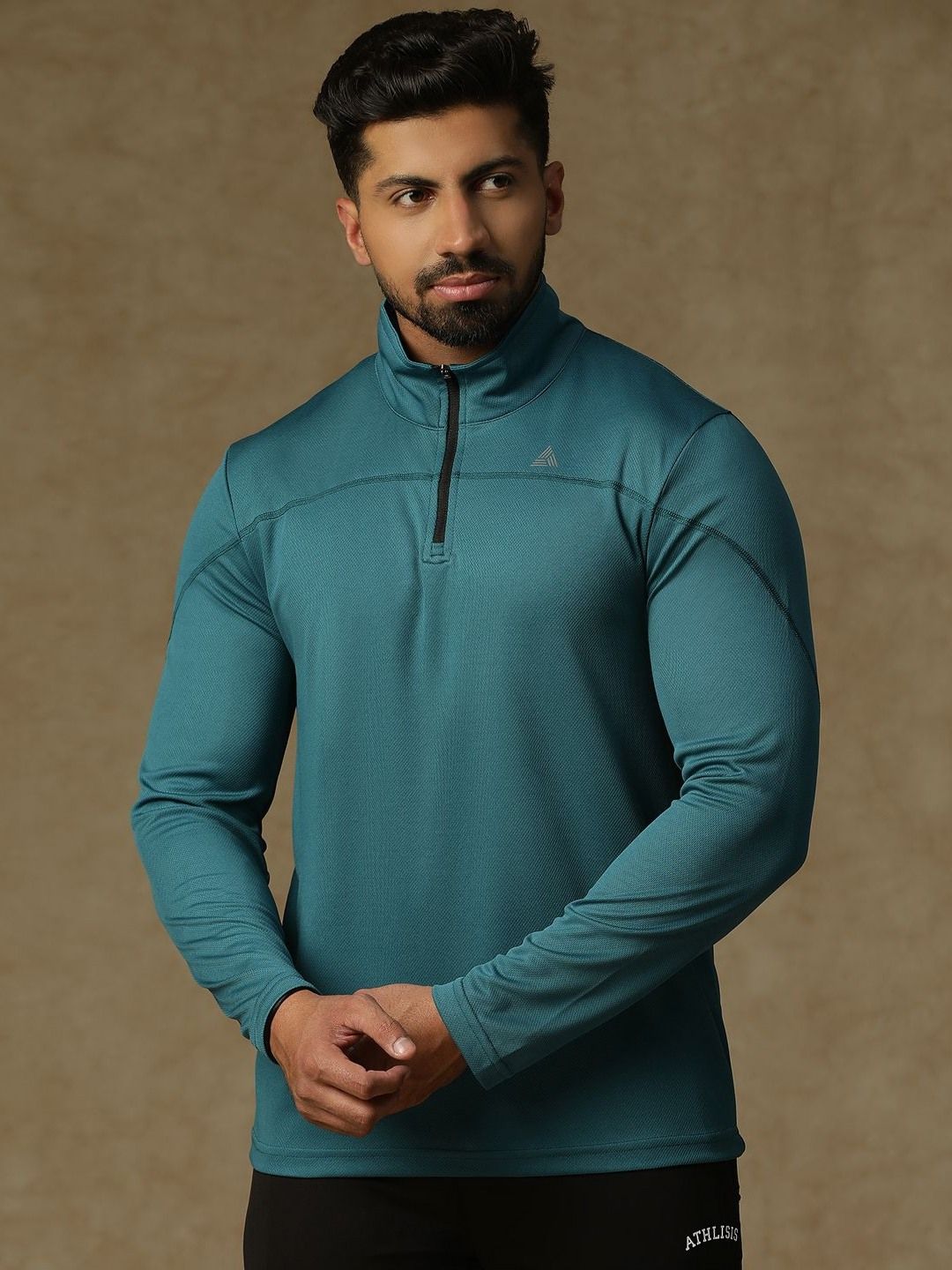 ATHLISIS Men Mandarin Collar Dri-FIT Pockets Slim Fit T-shirt