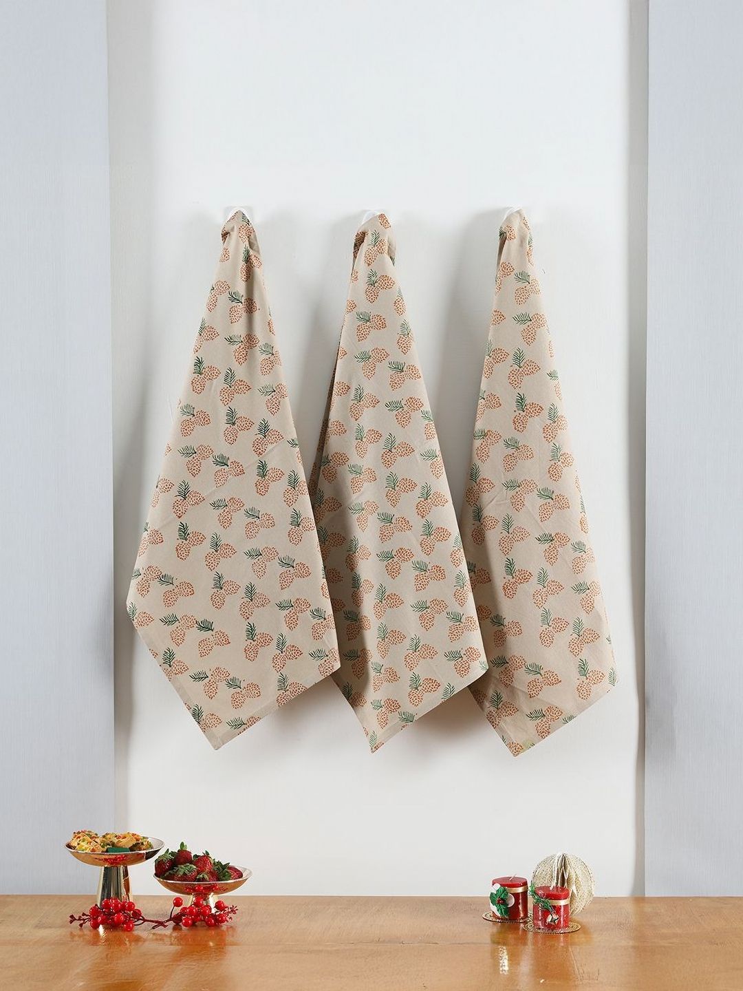 Ratan Cart 3Pcs Beige & Brown Printed Cotton Kitchen Towels