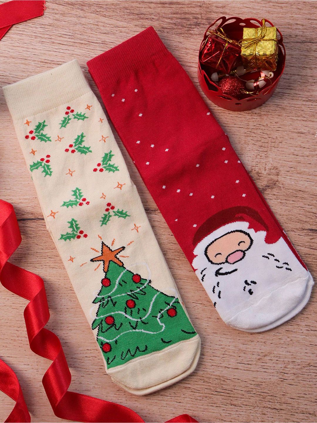 Thela Gaadi Pack Of 2 Christmas Patterned Calf length Socks