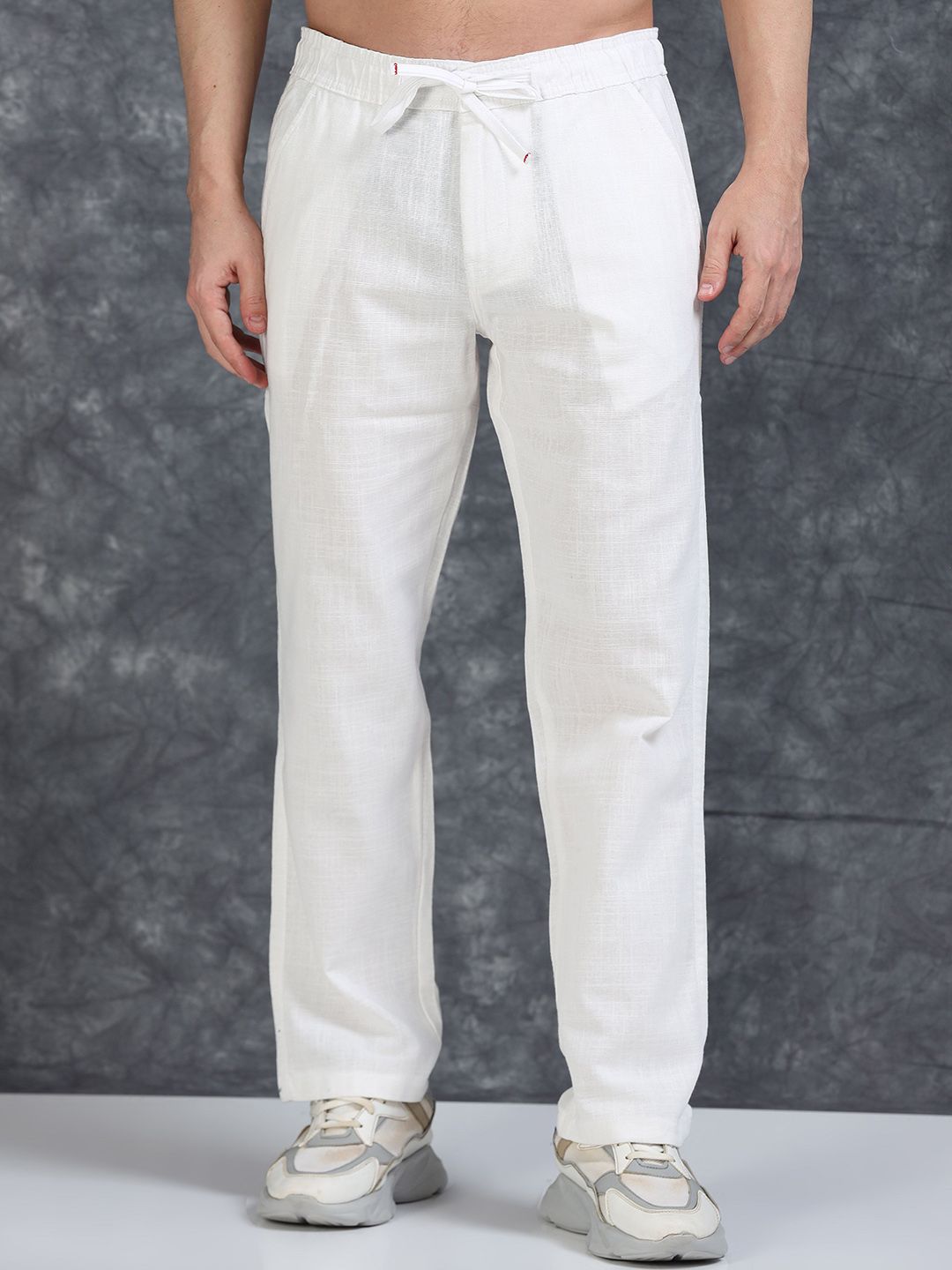 The Roadster Lifestyle Co. Men Relaxed Fit Mid Rise Trousers