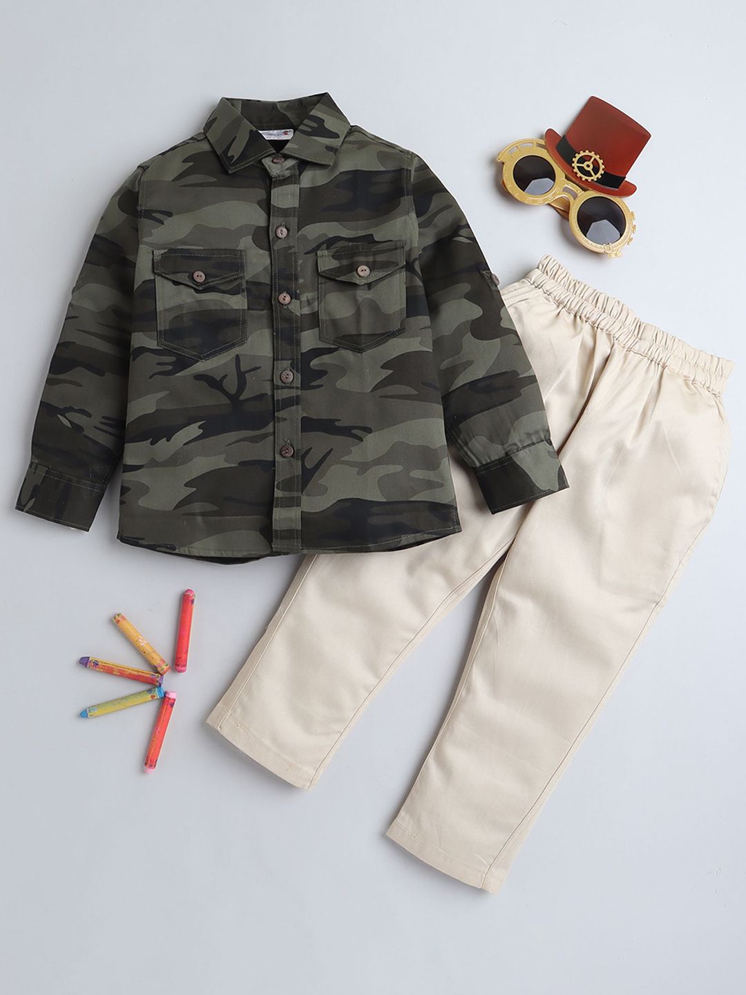 BAATCHEET Boys Printed Shirt with Trousers