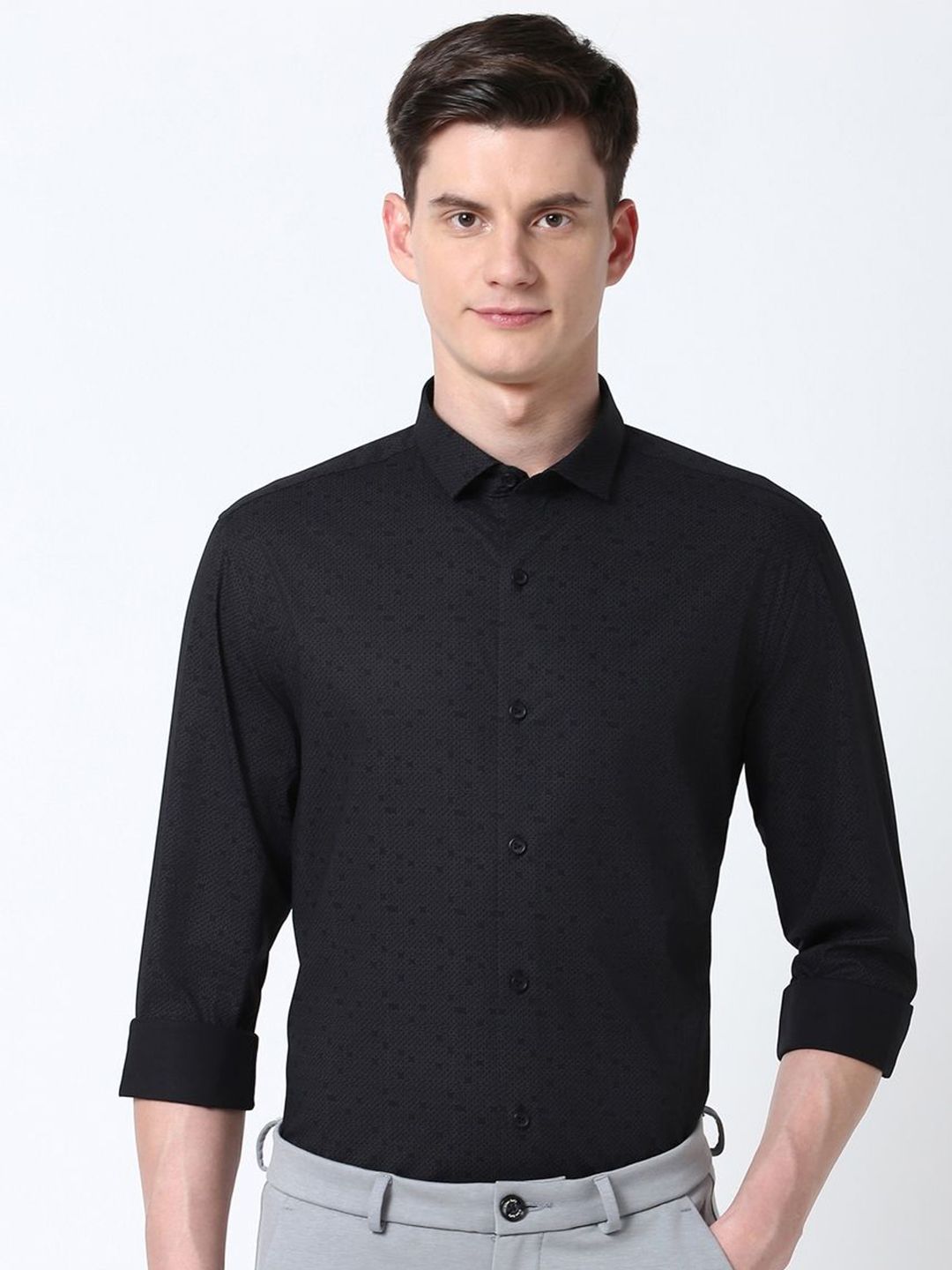 Peter England Men Spread Collar Geometric Printed Cotton Slim Fit Casual Shirt