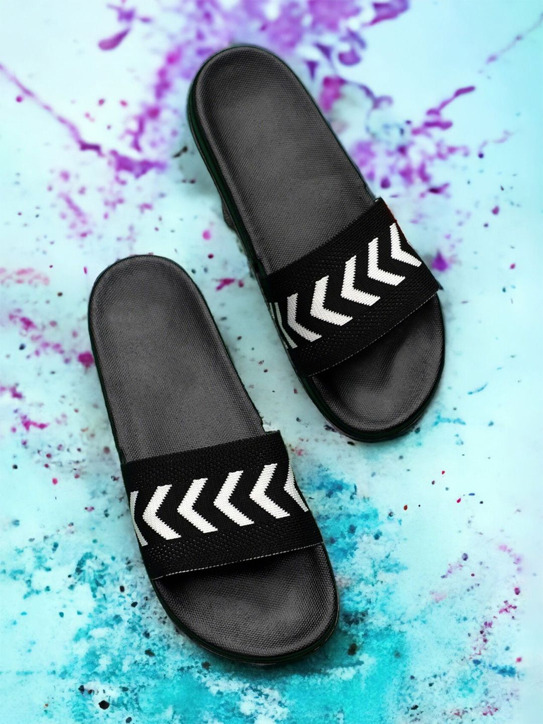 KAPYANSH Men Printed Sliders