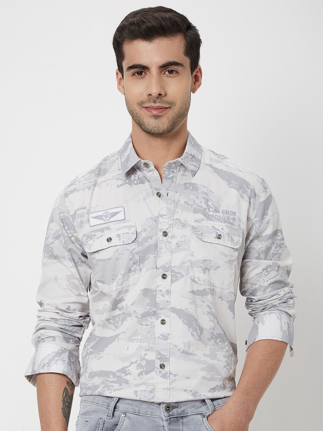 Mufti Mufti Camouflage Printed Slim Fit Opaque Cotton Casual Shirt