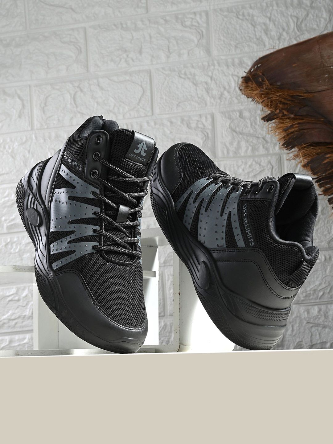OFF LIMITS Men Sneakers