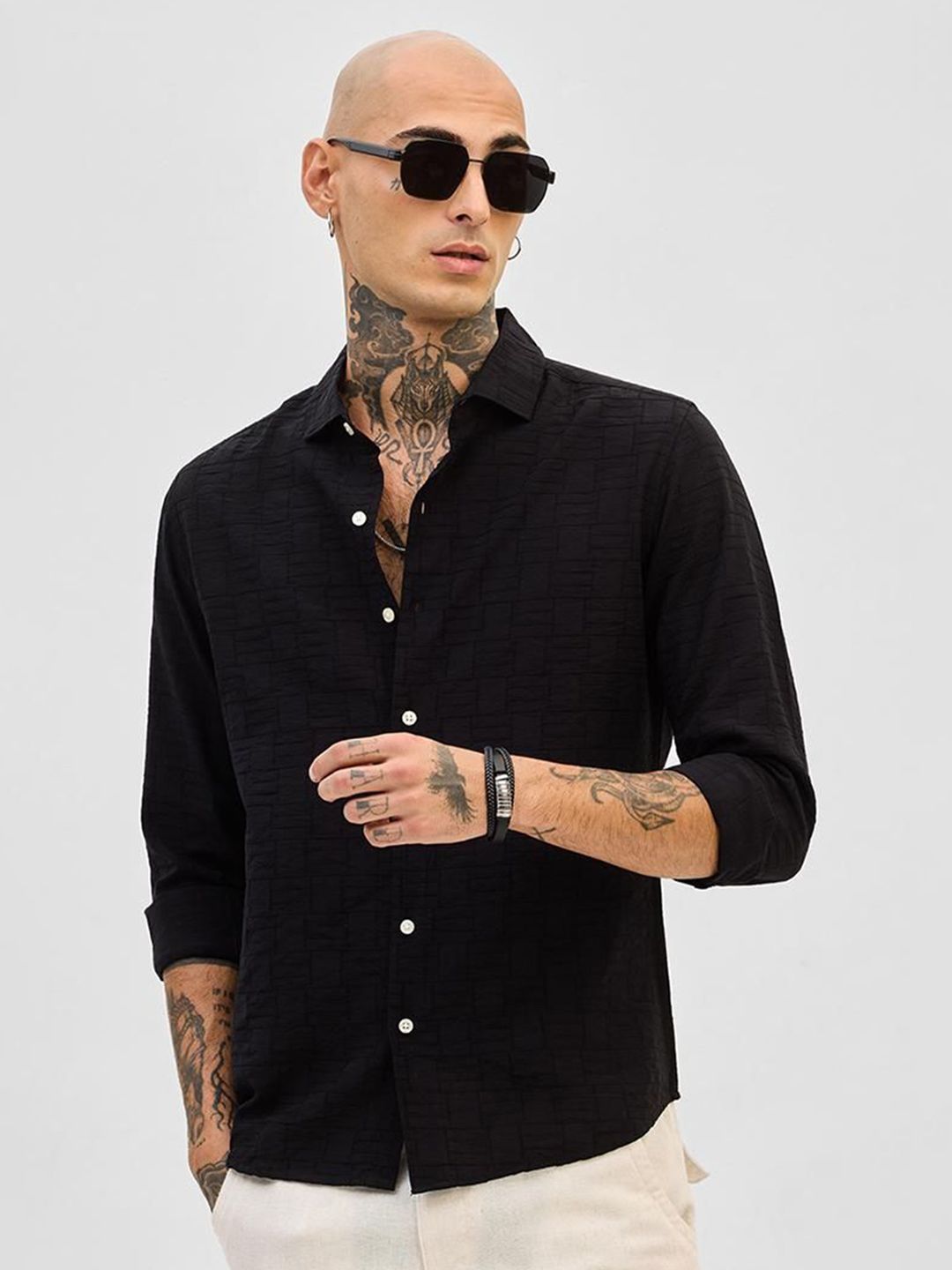 Snitch Men Smart Slim Fit Opaque Casual Shirt deal from myntra